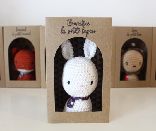 Personnage en crochet avec boîte, Cadeau personnalisé petite lapine